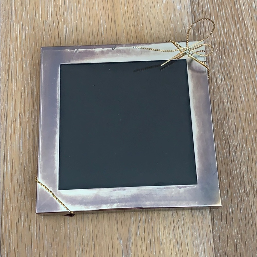 Vera Wang love knots frame